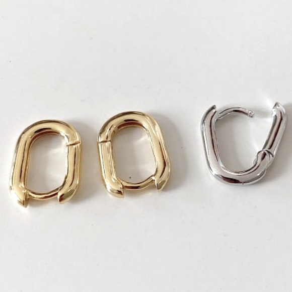 n e w | 18K gold plated oval hoop earrings - Picture 2 of 3